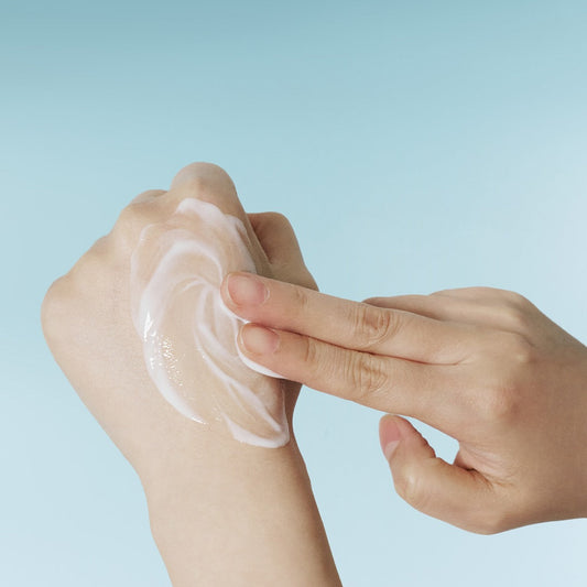 SKIN1004 - Madagascar Centella Hyalu-Cica Gentle Cleansing Milk / Leche limpiadora hidratante
