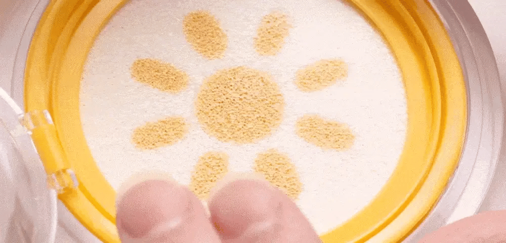 ELROEL - Pang pang Yellow Big Sun Cushion